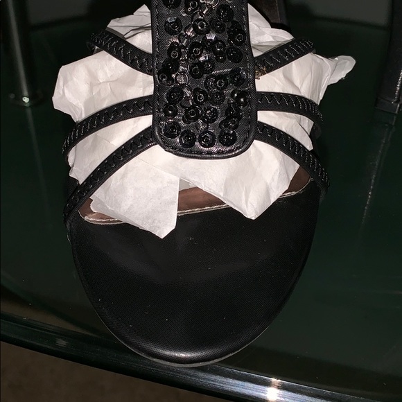 NEW YORK TRANSIT Sequined Heel - Picture 4 of 5